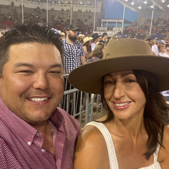 Meet your Posher, Jenn - Picture 8 of 13